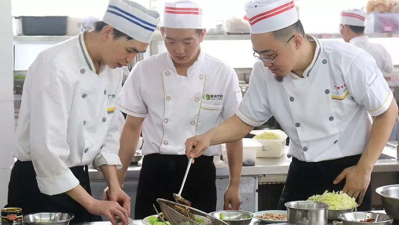 承包食堂需要哪些基本要求?