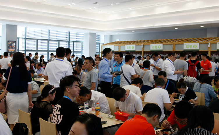 企业食堂外包关键之承包商和承包方式的选择2